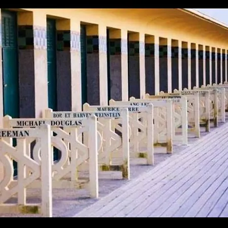 Le Nid Sur La Mer Deauville Exterior foto
